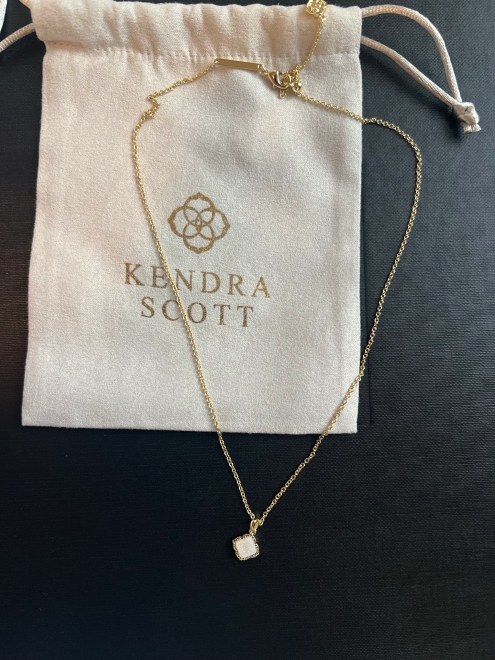 Kendra Scott Pendant Necklace